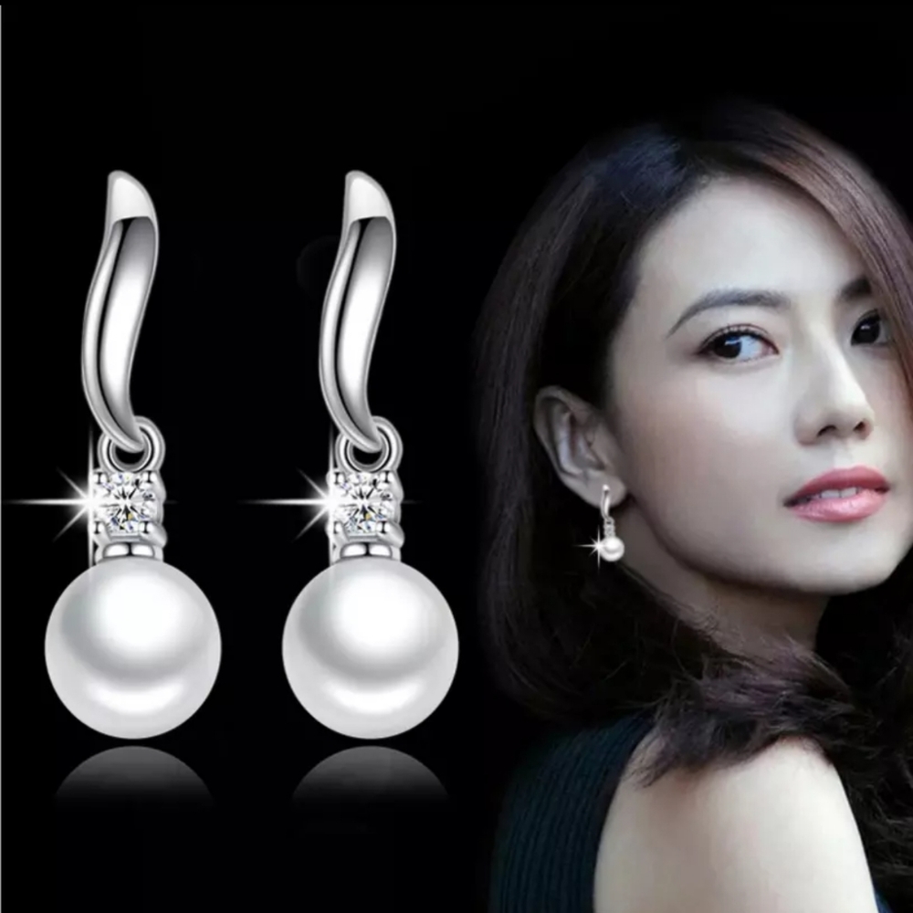 💎NWOT Sterling silver, pearl, Zircon earrings